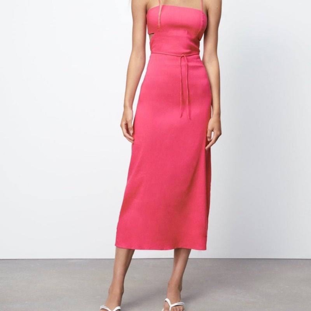 Zara Cut Out Linen Blend Dress in Fuchsia